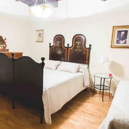 Centro فندق مبيت وإفطار *